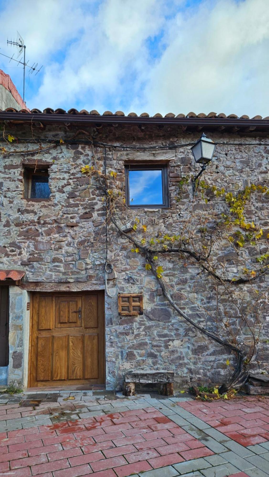 El Najerilla. Casa De Pueblo * Villavelayo